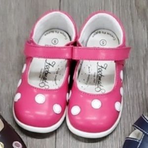 Footmates Dottie polka dot shoes in pink/white